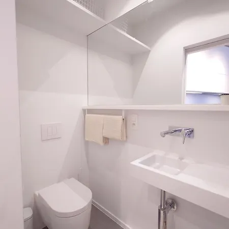T'zuid With Underground Parking Apartment *