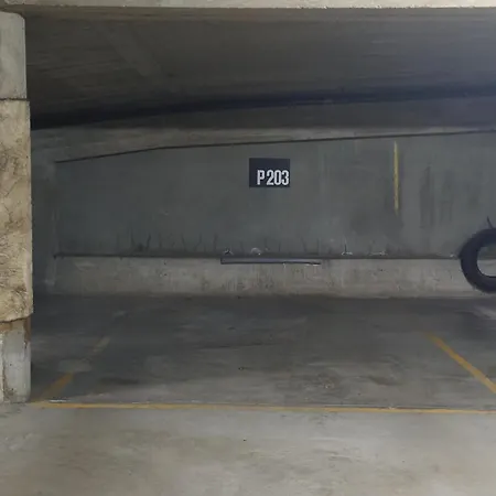 T'zuid With Underground Parking Apartment *